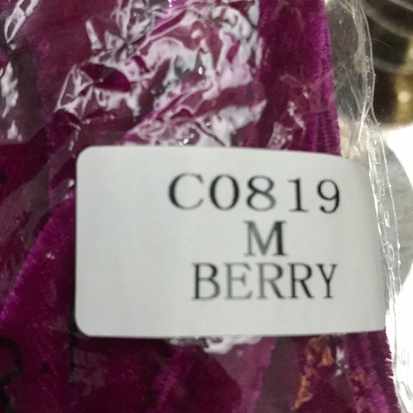 UMGEE High Waisted Velvet Leggings - Picture 2 of 3